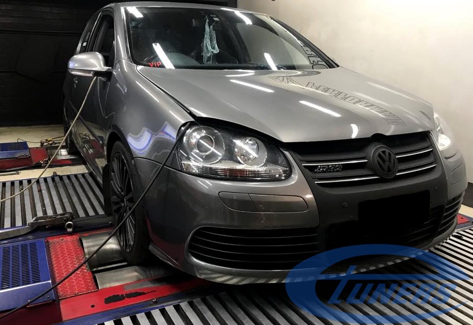 VW Golf5 R32 + Carlicious supercharger kit - DynoDynamics rolling road