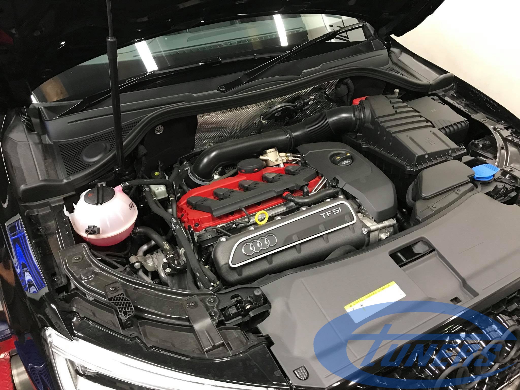 Audi RSQ3 2.5TFSI engine bay
