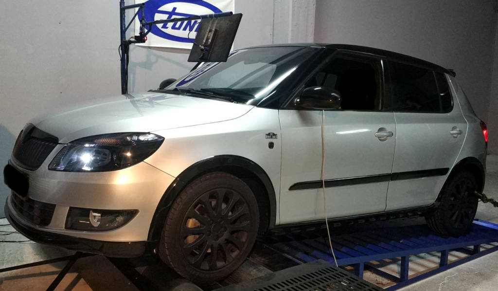 Skoda Fabia 1.2TSI - Etuners Stage2 98ron tune remap