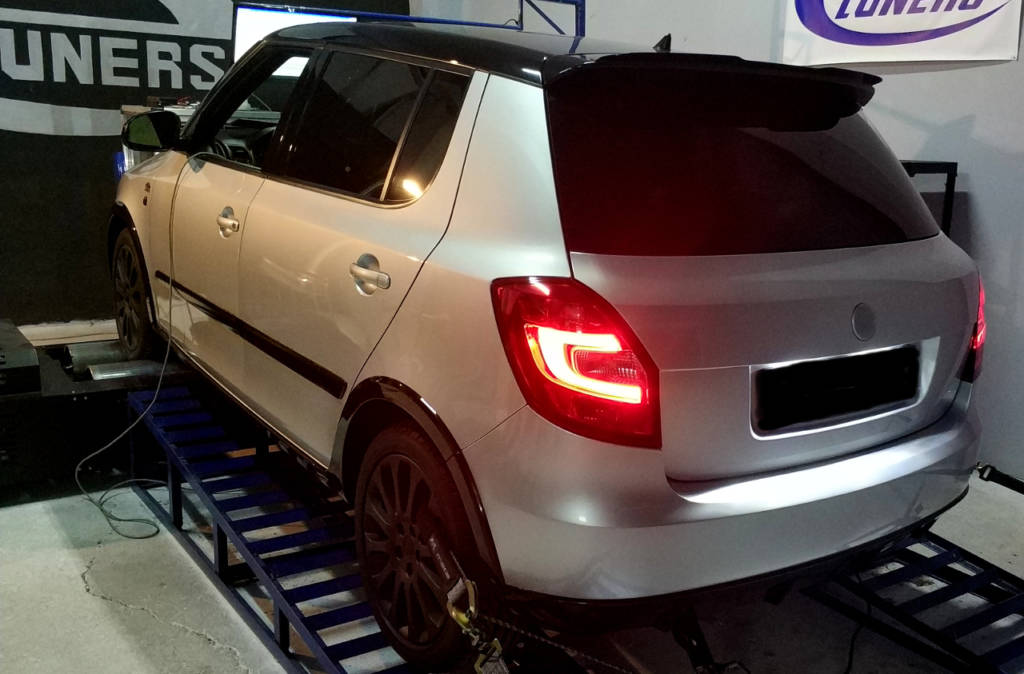 Skoda Fabia 1.2TSI - Etuners Stage2 98ron tune remap