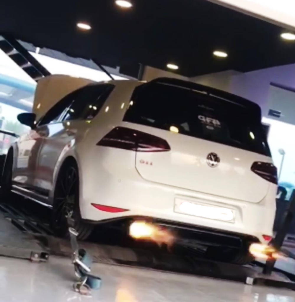 VW Golf 7 GTI Clubsport 2.0TSI - Etuners Stage2 ECU remap on dyno custom tuning