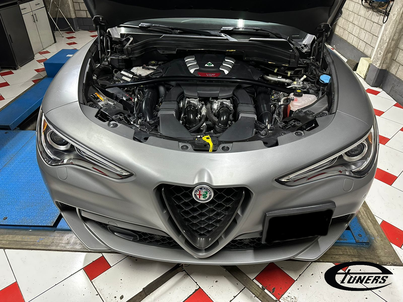 Alfa Romeo Stelvio Quadrifoglio 2.9TT Stage2 98RON + Gearbox remap