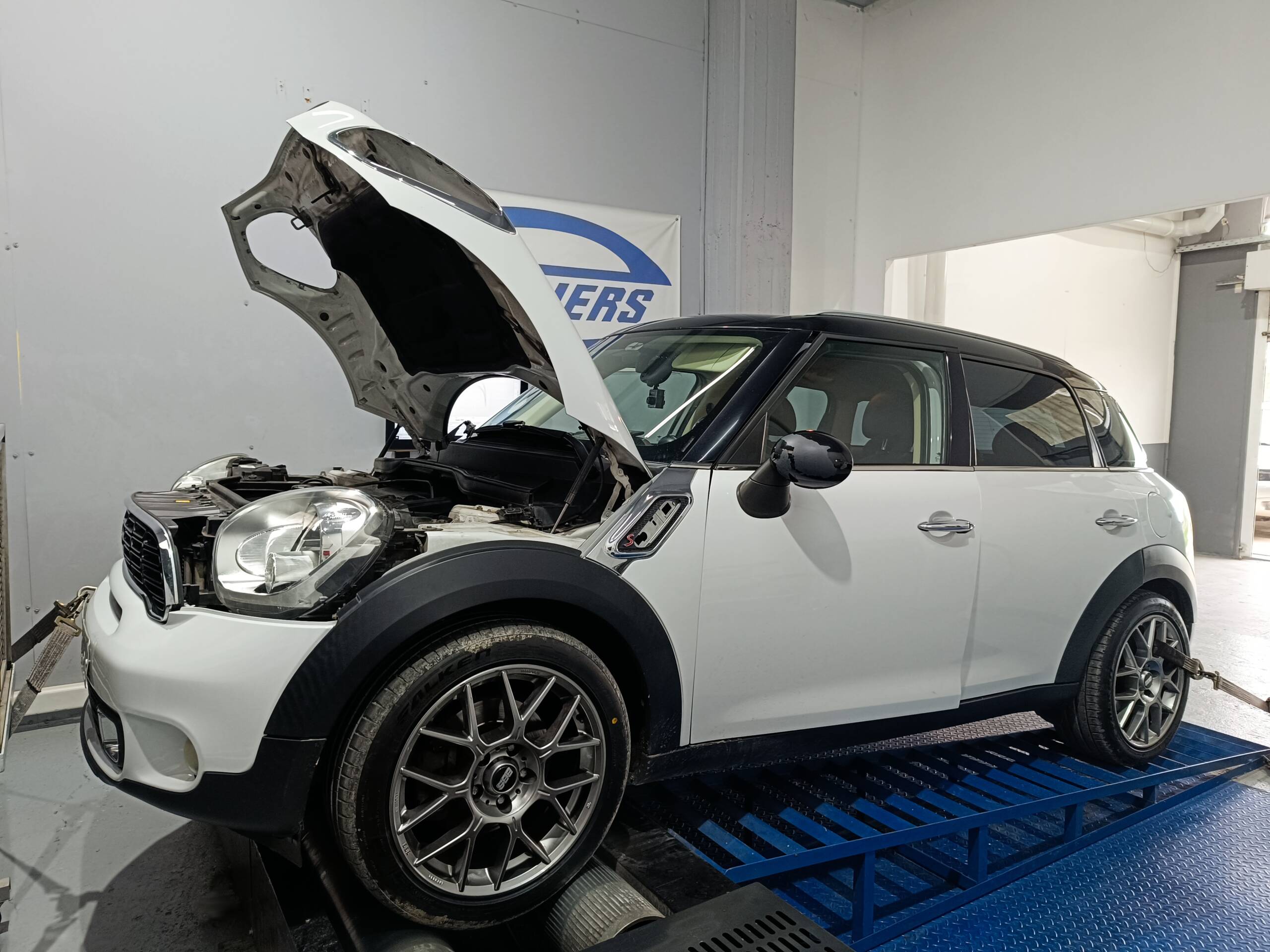 Mini Countryman R60 1.6T N18 184hp - Stage3 hybrid turbo 100ron with ...