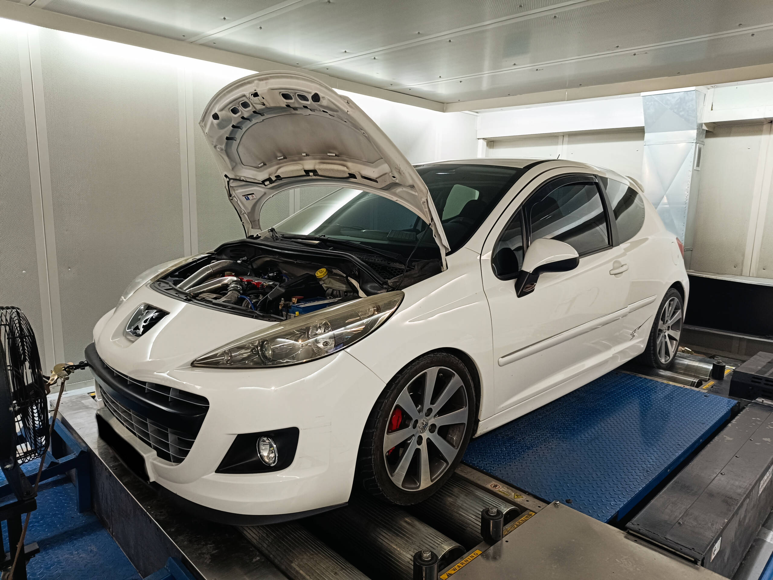 Peugeot_207RC_stage4_ondyno1-scaled